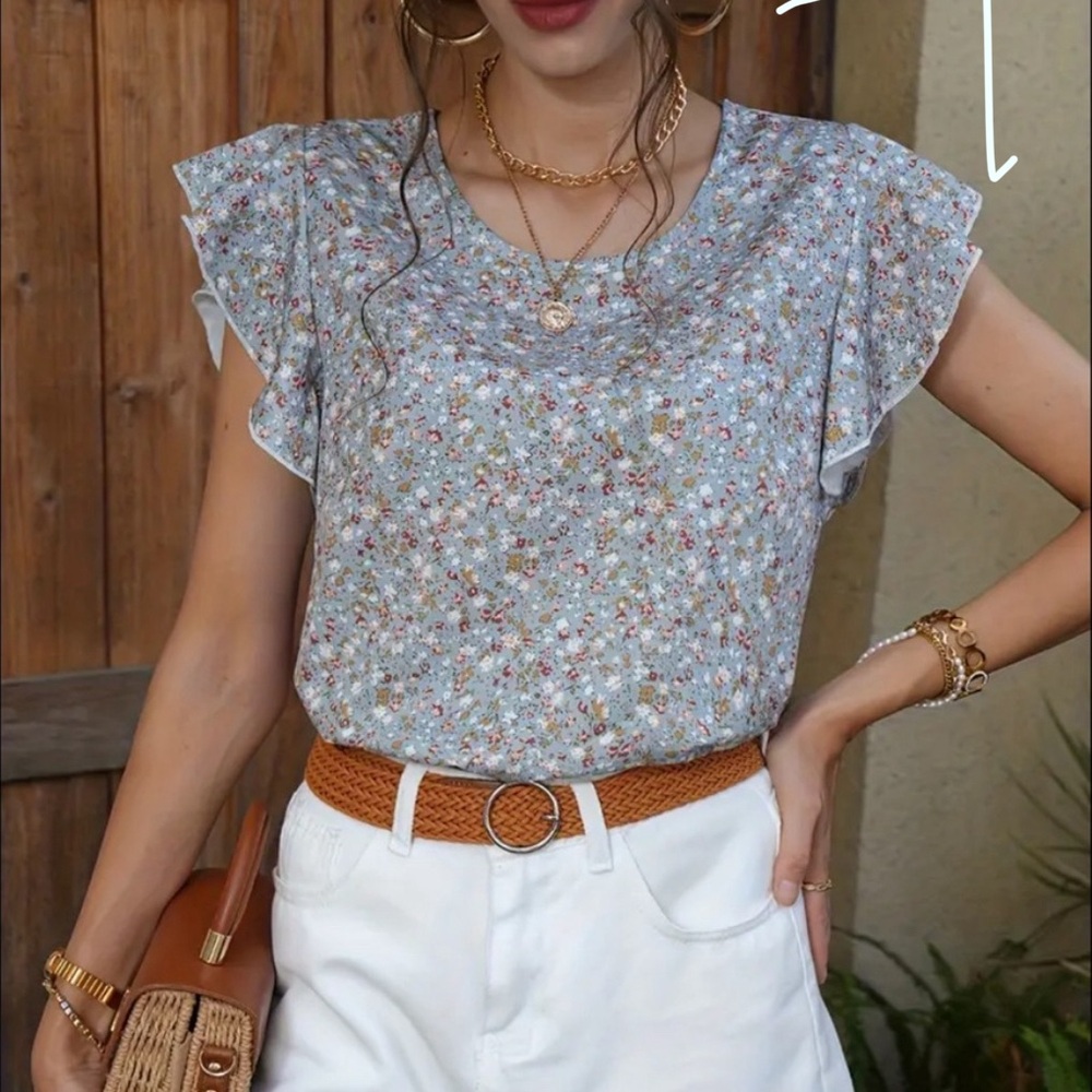 Cute Trendy Floral Ruffle Trim Top